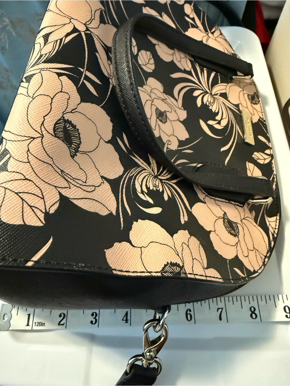 NWT kate spade Black & Blush Floral Dome Satchel - Picture 12 of 13